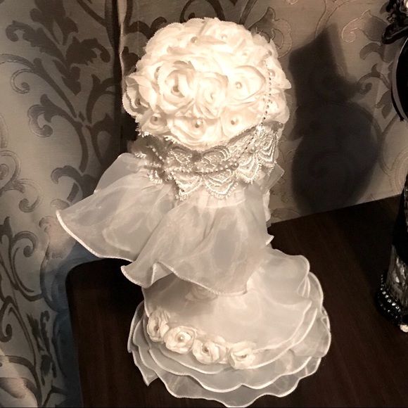 FUN HANDMADE BRIDE AN GROOM WEDDING PROPS - Picture 3 of 8